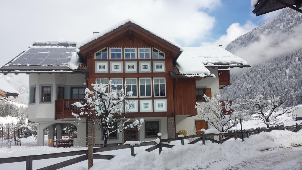 Casa Guido E Laura Apartment Pozza di Fassa Luaran gambar